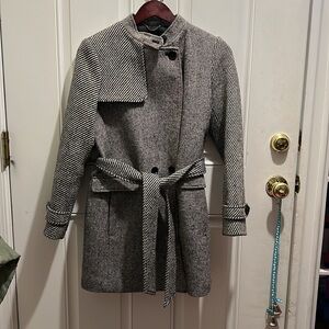 Banana Republic petite small, black and white herringbone wool coat